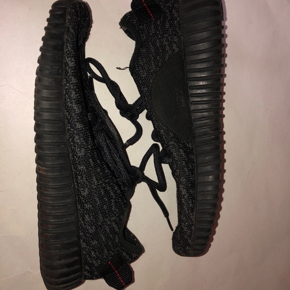 Adidas Yeezy Boost Shoes Black Size 5 Us ART AQ2660 - Picture 7 of 12